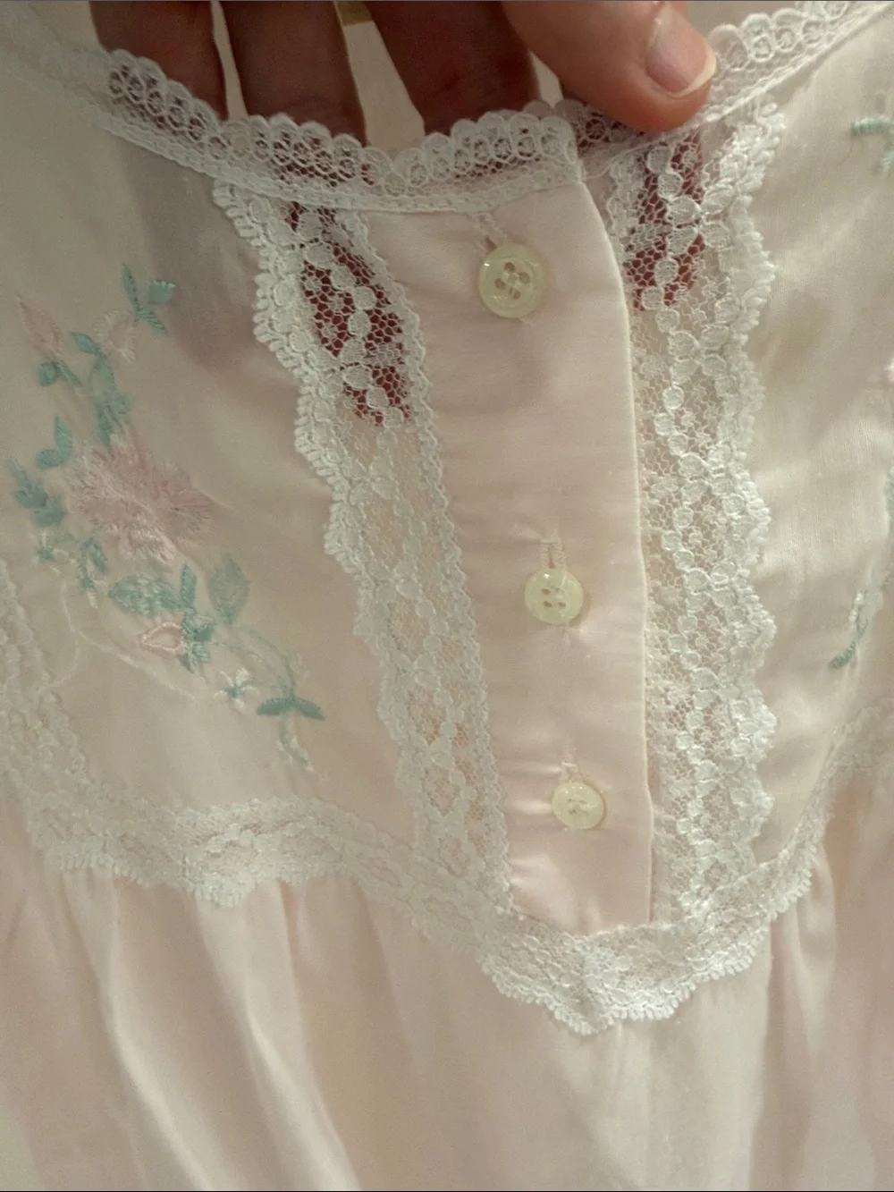 Vintage Cachet Pastel Pink Cottagecore Lace Embroidered Nightgown Dress Size M - Picture 10 of 13